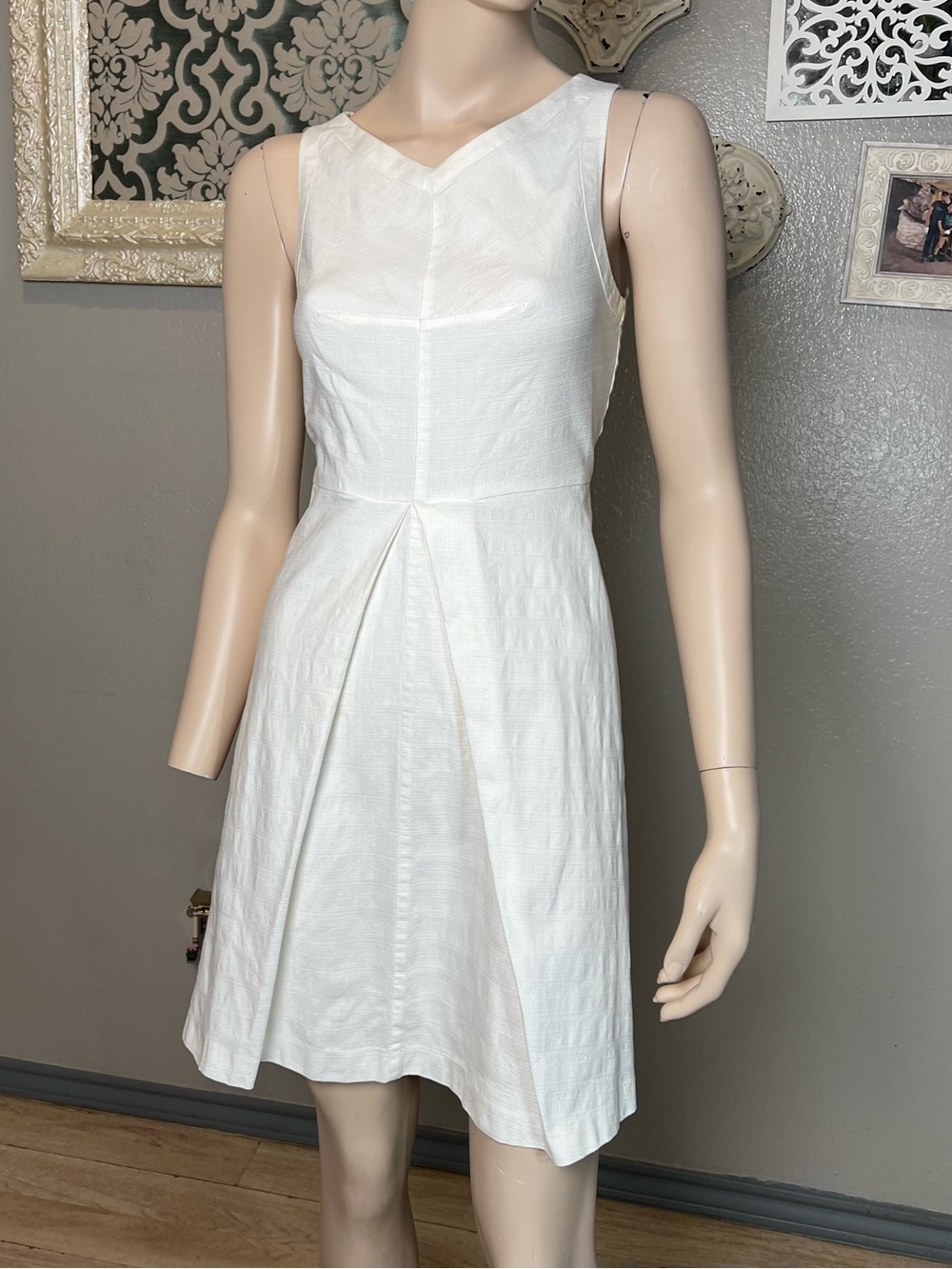 Ann Taylor White Textured Sleeveless A-Line Dress